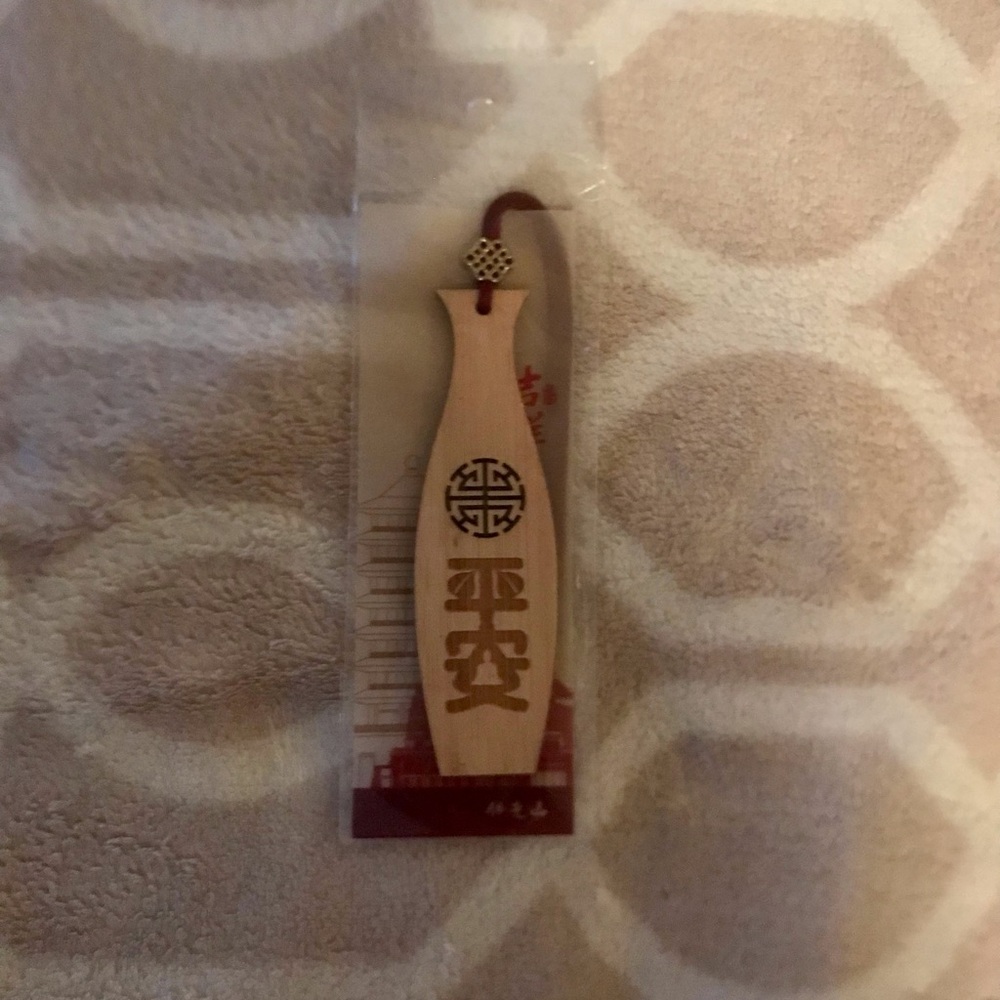 Decorative Wooden Bookmark with Chinese Characters